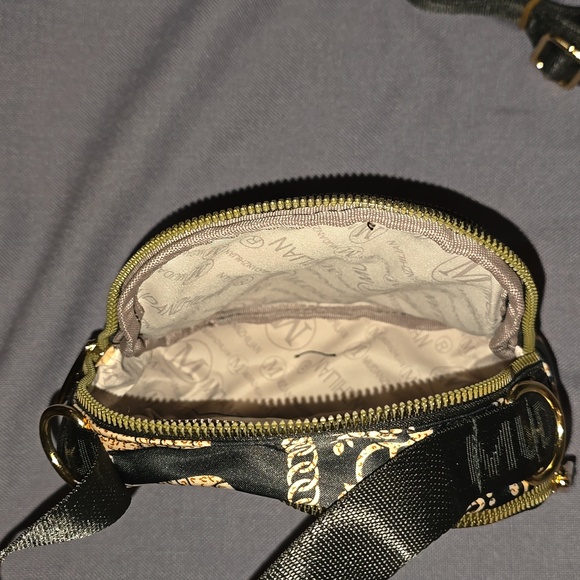 Black/Beige Elephant Pocketbook with removable shoulder strap - Picture 4 of 6